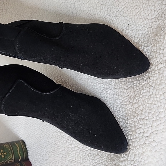 Neiman Marcus Lorenco Black Suede Leather Knee High Heeled Boots - Picture 6 of 15
